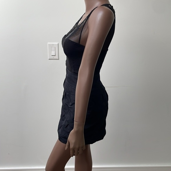 BCBGMaxAzria Mini Dress Beaded Sheath Bodycon Sleeveless Beaded Cocktail size 0 - Picture 4 of 10